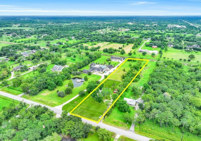 16724 Harkey Road, Pearland, TX 77584