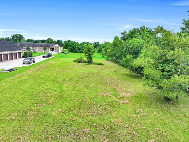 16724 Harkey Road, Pearland, TX 77584