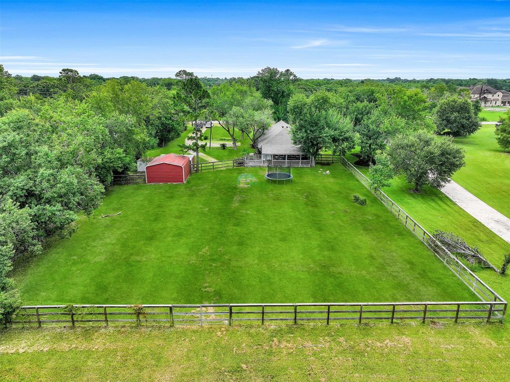 16724 Harkey Road, Pearland, TX 77584