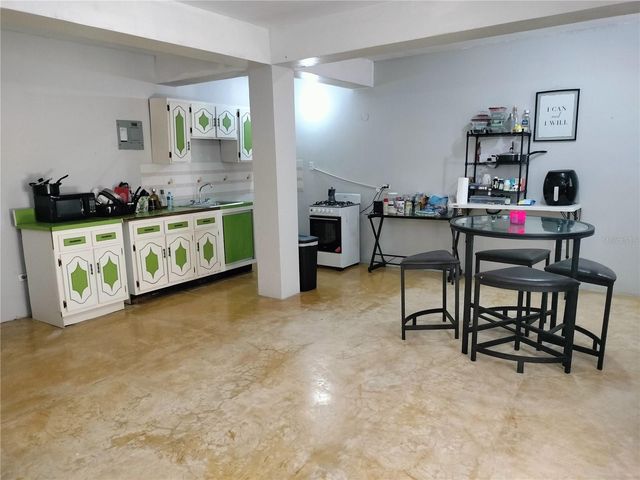 926 BO. COLLORES, Las Piedras, PR 00771