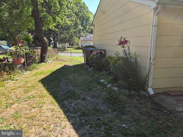 909 BENTLEY RD, Lindenwold Boro, NJ 08021