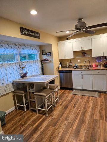 909 BENTLEY RD, Lindenwold Boro, NJ 08021