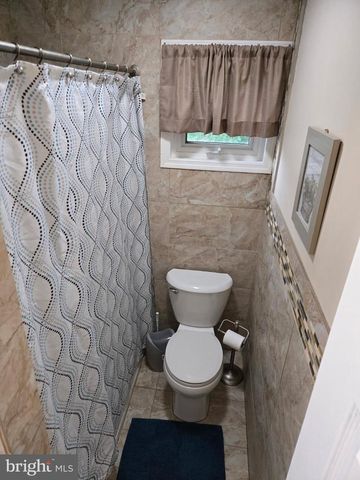 909 BENTLEY RD, Lindenwold Boro, NJ 08021