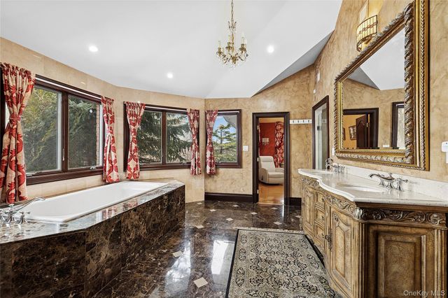 582 Atlantic Avenue, Lawrence, NY 11559