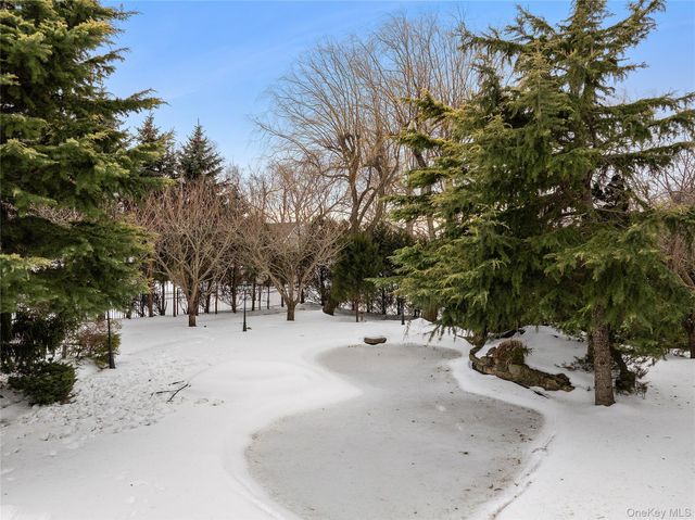 582 Atlantic Avenue, Lawrence, NY 11559