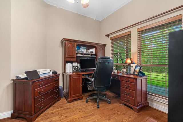 375 Crestview Drive, Livingston, TX 77351