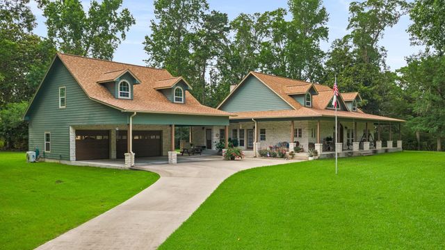 375 Crestview Drive, Livingston, TX 77351