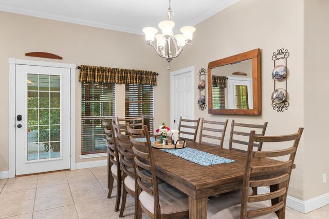 375 Crestview Drive, Livingston, TX 77351