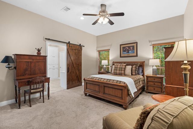 375 Crestview Drive, Livingston, TX 77351