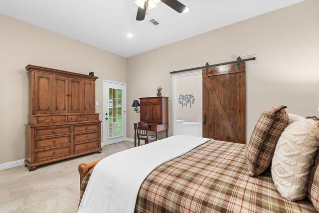 375 Crestview Drive, Livingston, TX 77351