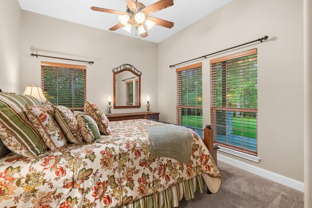 375 Crestview Drive, Livingston, TX 77351