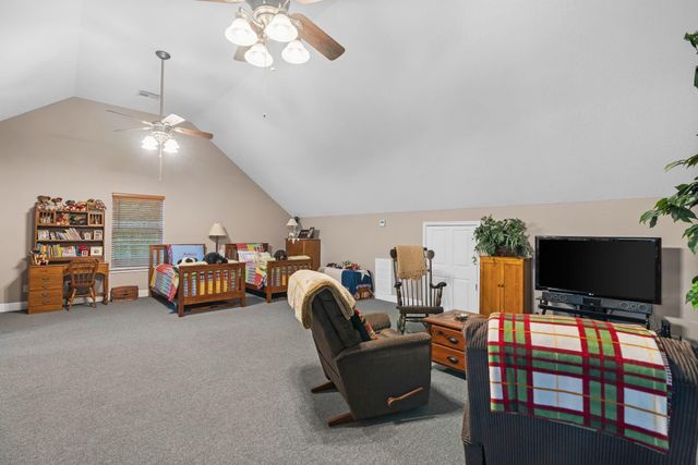 375 Crestview Drive, Livingston, TX 77351
