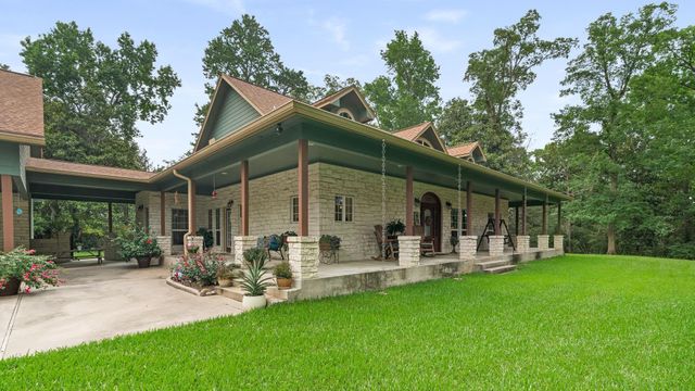 375 Crestview Drive, Livingston, TX 77351