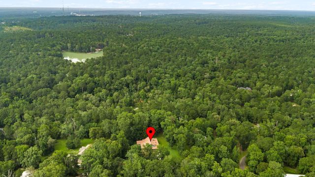 375 Crestview Drive, Livingston, TX 77351