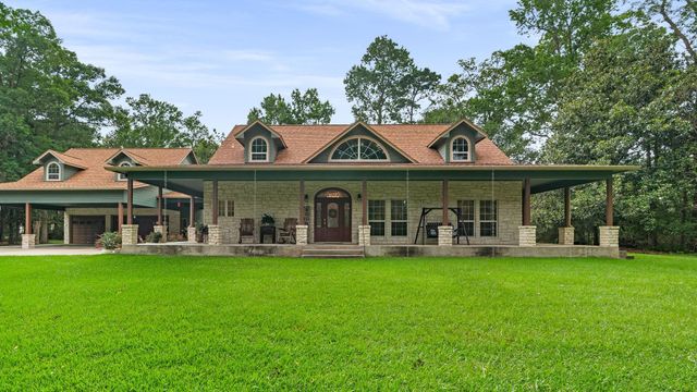 375 Crestview Drive, Livingston, TX 77351