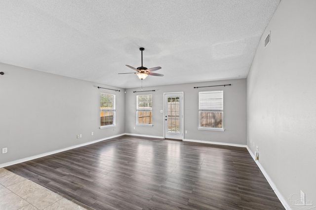 10408 Millbrook Dr, Pensacola, FL 32534