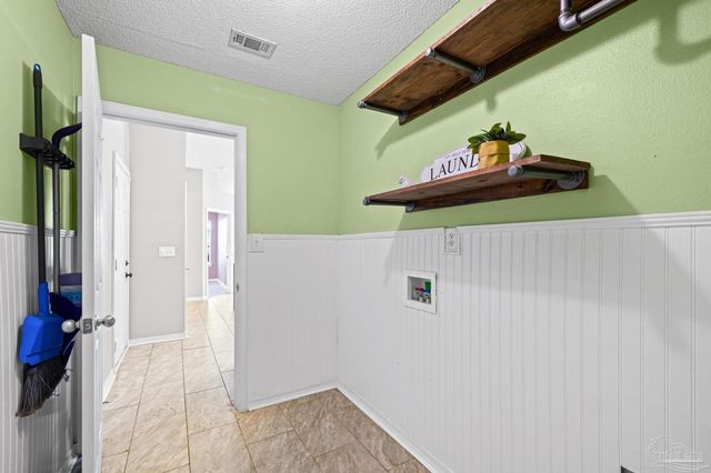 10408 Millbrook Dr, Pensacola, FL 32534