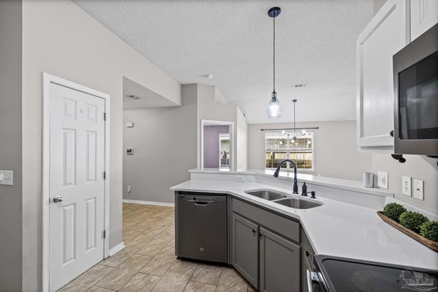 10408 Millbrook Dr, Pensacola, FL 32534