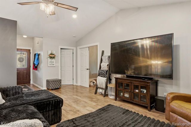 12030 Country Run Drive, Birch Run, MI 48415