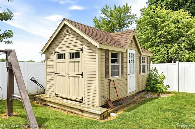 12030 Country Run Drive, Birch Run, MI 48415