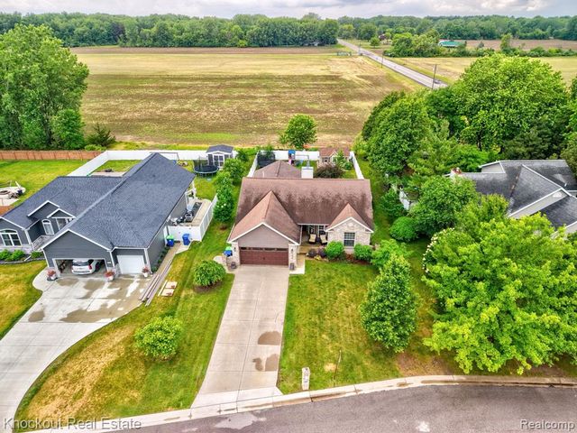 12030 Country Run Drive, Birch Run, MI 48415