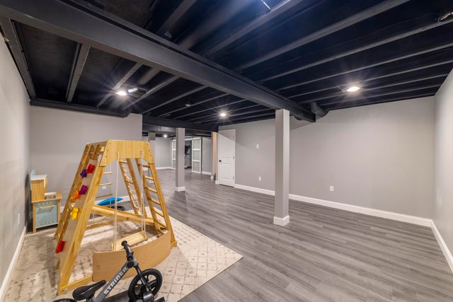 2080 E 109th Place, Crown Point, IN 46307
