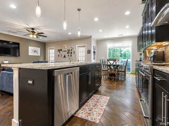 7737 Tavalon Drive, Evansville, IN 47715