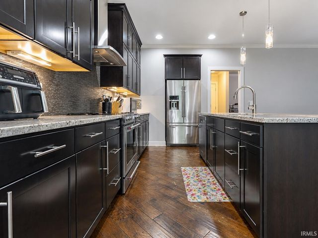 7737 Tavalon Drive, Evansville, IN 47715