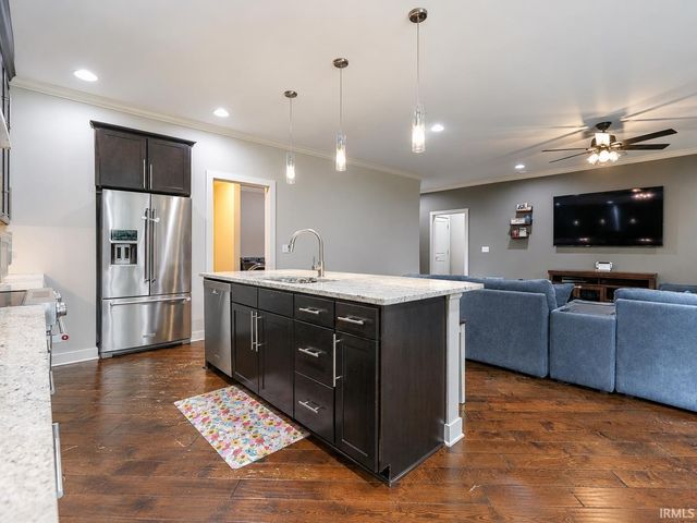 7737 Tavalon Drive, Evansville, IN 47715