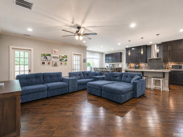 7737 Tavalon Drive, Evansville, IN 47715