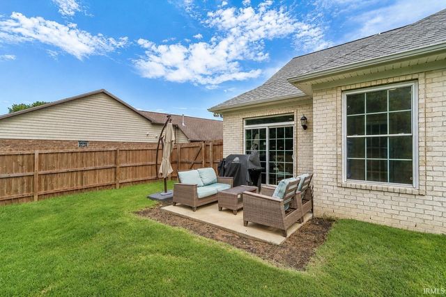 7737 Tavalon Drive, Evansville, IN 47715