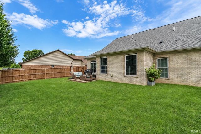 7737 Tavalon Drive, Evansville, IN 47715