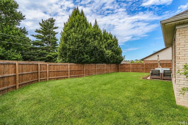 7737 Tavalon Drive, Evansville, IN 47715