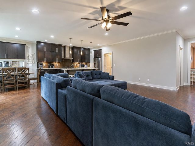 7737 Tavalon Drive, Evansville, IN 47715