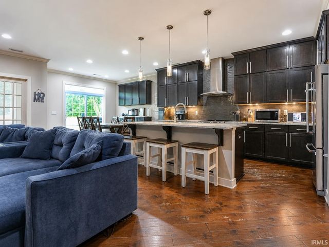 7737 Tavalon Drive, Evansville, IN 47715