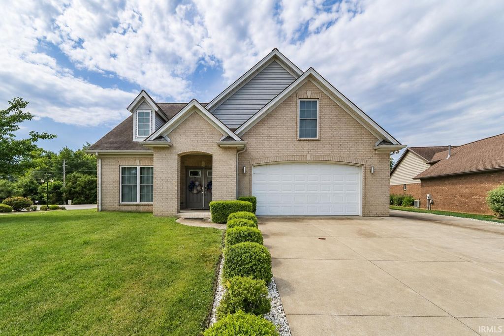 7737 Tavalon Drive, Evansville, IN 47715