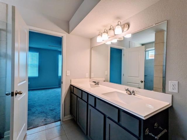 196 Martha LN, Kyle, TX 78640