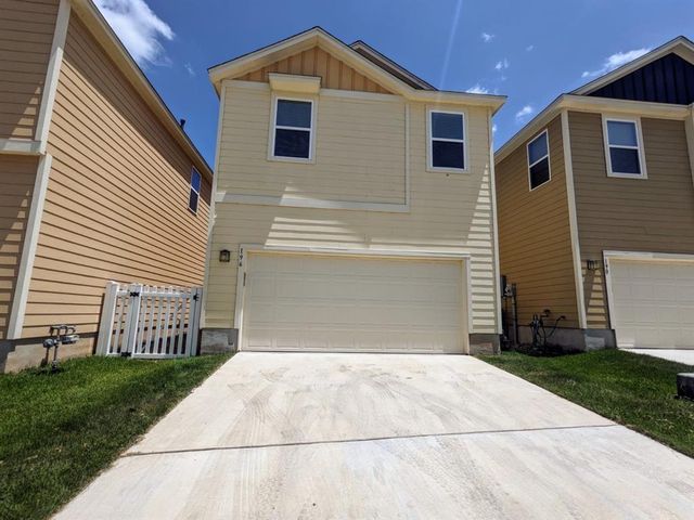 196 Martha LN, Kyle, TX 78640