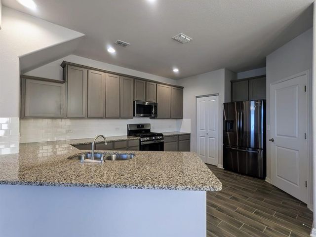 196 Martha LN, Kyle, TX 78640