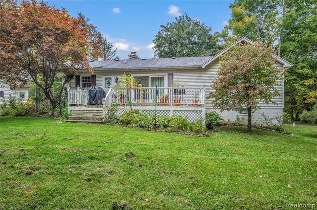 2840 Watchhill Drive, Lapeer, MI 48446