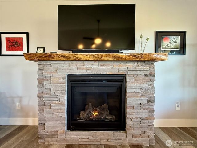 419 N Portal Loop SW, Ocean Shores, WA 98569