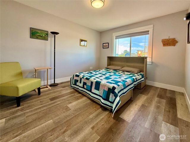 419 N Portal Loop SW, Ocean Shores, WA 98569