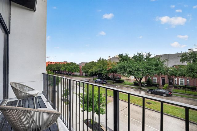 807 Memorial Heights Drive, Houston, TX 77007
