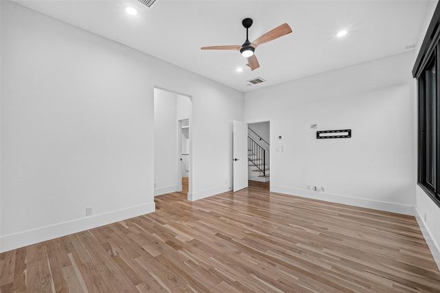 807 Memorial Heights Drive, Houston, TX 77007