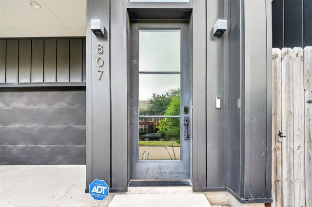807 Memorial Heights Drive, Houston, TX 77007