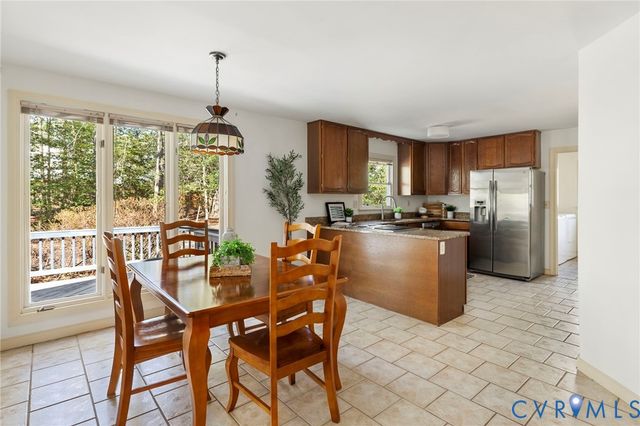 9610 Wildbriar Ln, Henrico, VA 23229