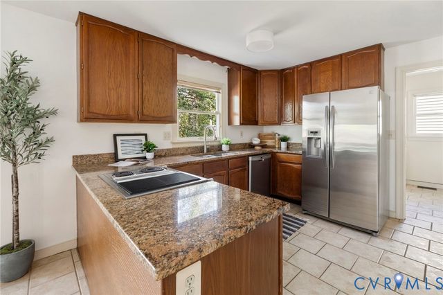 9610 Wildbriar Ln, Henrico, VA 23229