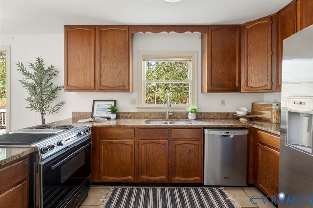 9610 Wildbriar Ln, Henrico, VA 23229