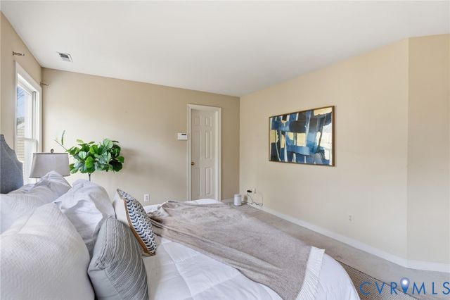 9610 Wildbriar Ln, Henrico, VA 23229