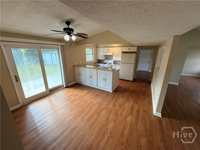 421 Barnhill Drive, Savannah, GA 31406